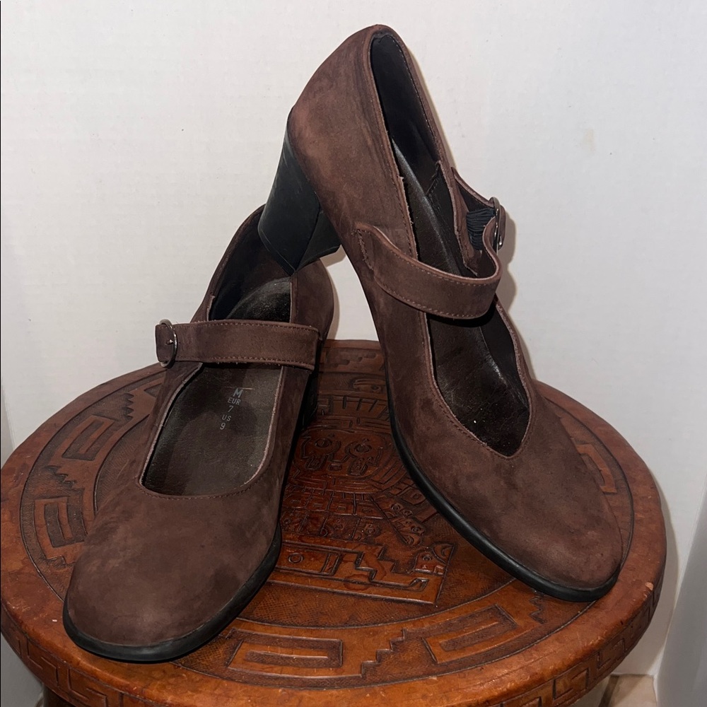 ARCHE Mary Jane Heels